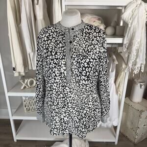 Ana Women's Size XL Black and White Animal Print Button Up Blouse #3484